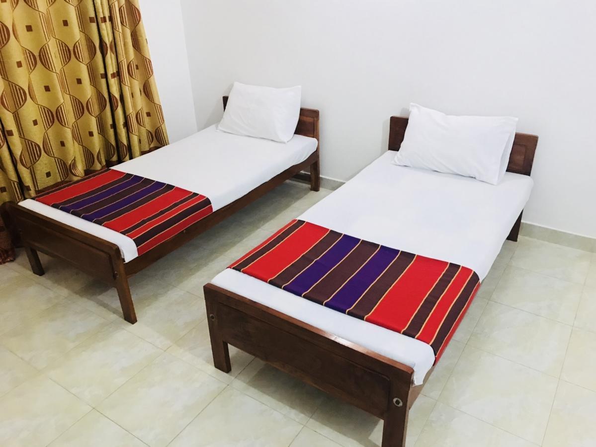 Emarald Holiday Homes Anuradhapura Exteriör bild