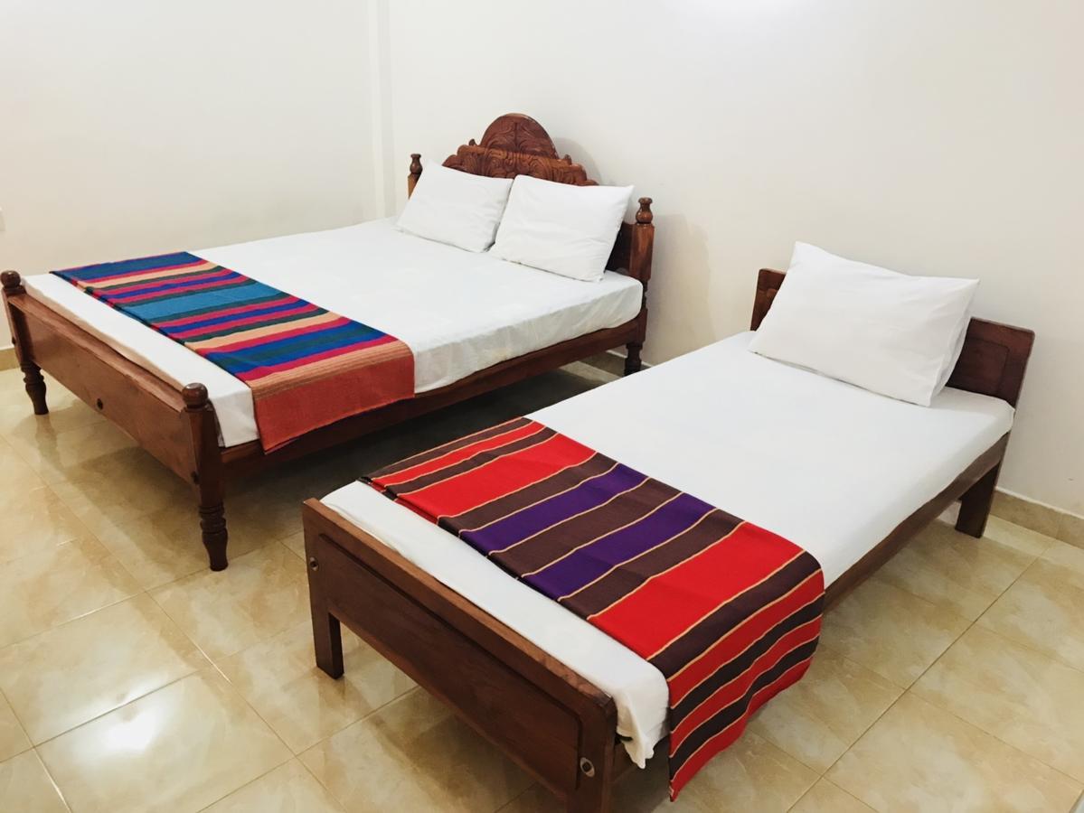 Emarald Holiday Homes Anuradhapura Exteriör bild