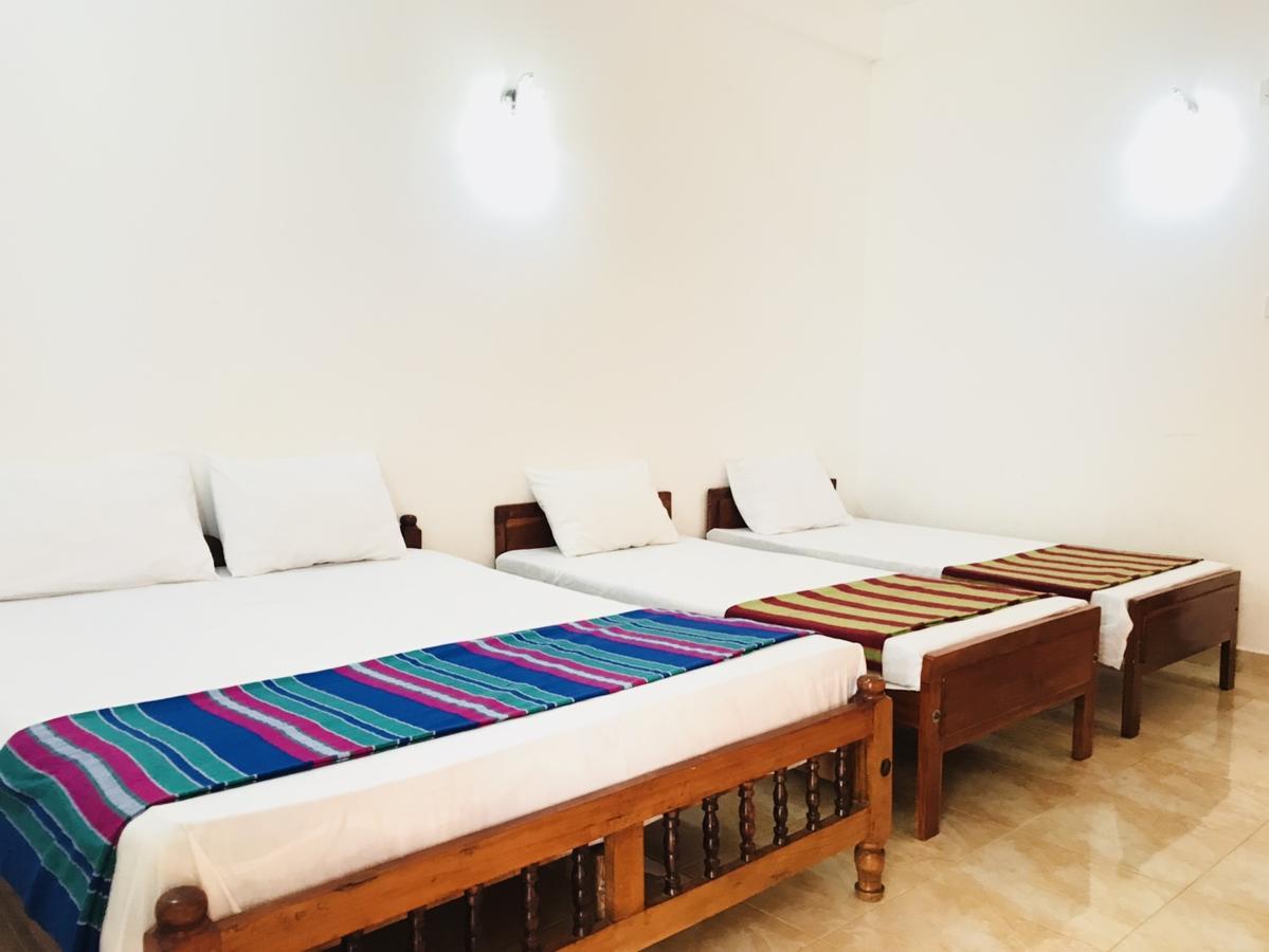 Emarald Holiday Homes Anuradhapura Exteriör bild